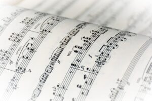 découvrez notre sélection de partitions de musique variées, adaptées à tous les niveaux et styles. que vous soyez pianiste, guitariste ou chanteur, trouvez la partition idéale pour exprimer votre talent et enrichir votre répertoire musical.