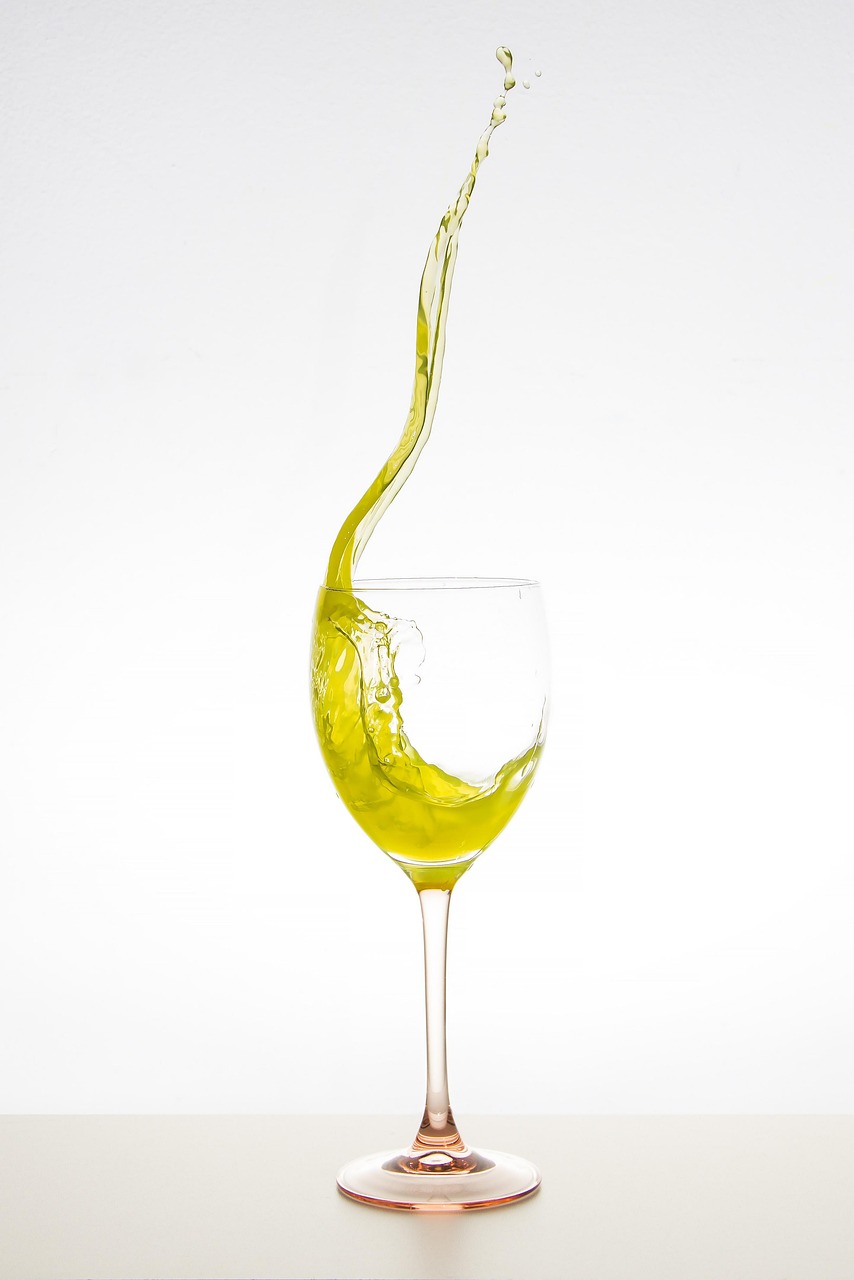 découvrez nos partitions en verre élégantes et modernes, idéales pour séparer les espaces tout en laissant passer la lumière. parfaites pour les bureaux, les espaces commerciaux ou résidentiels, nos solutions allient esthétique et fonctionnalité, créant des environnements lumineux et ouverts.